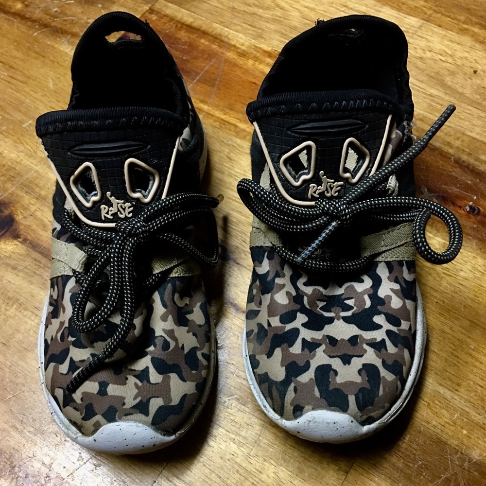 Boys Camo Sneakers Size 11 Toddler